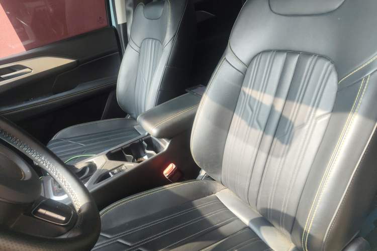 Used Great Wall King Kong Poer 2023 2.0T Automatic Diesel Two-Wheel-Drive Elite Version Flatbed GW4D20M
