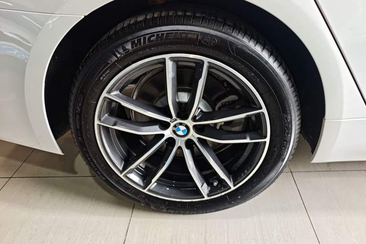 Used BMW 5 Series 2022 Second Facelift 525Li M Sport Package
