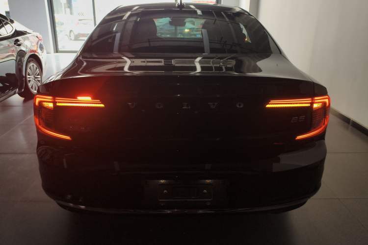 Used Volvo S90 2024 B5 Zhiyuan Luxury Edition
