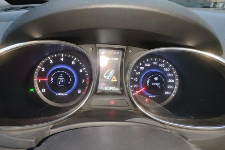 Used Hyundai Santa Fe 2013 2.0T Automatic All-Wheel Drive Top Trim Instrument Cluster