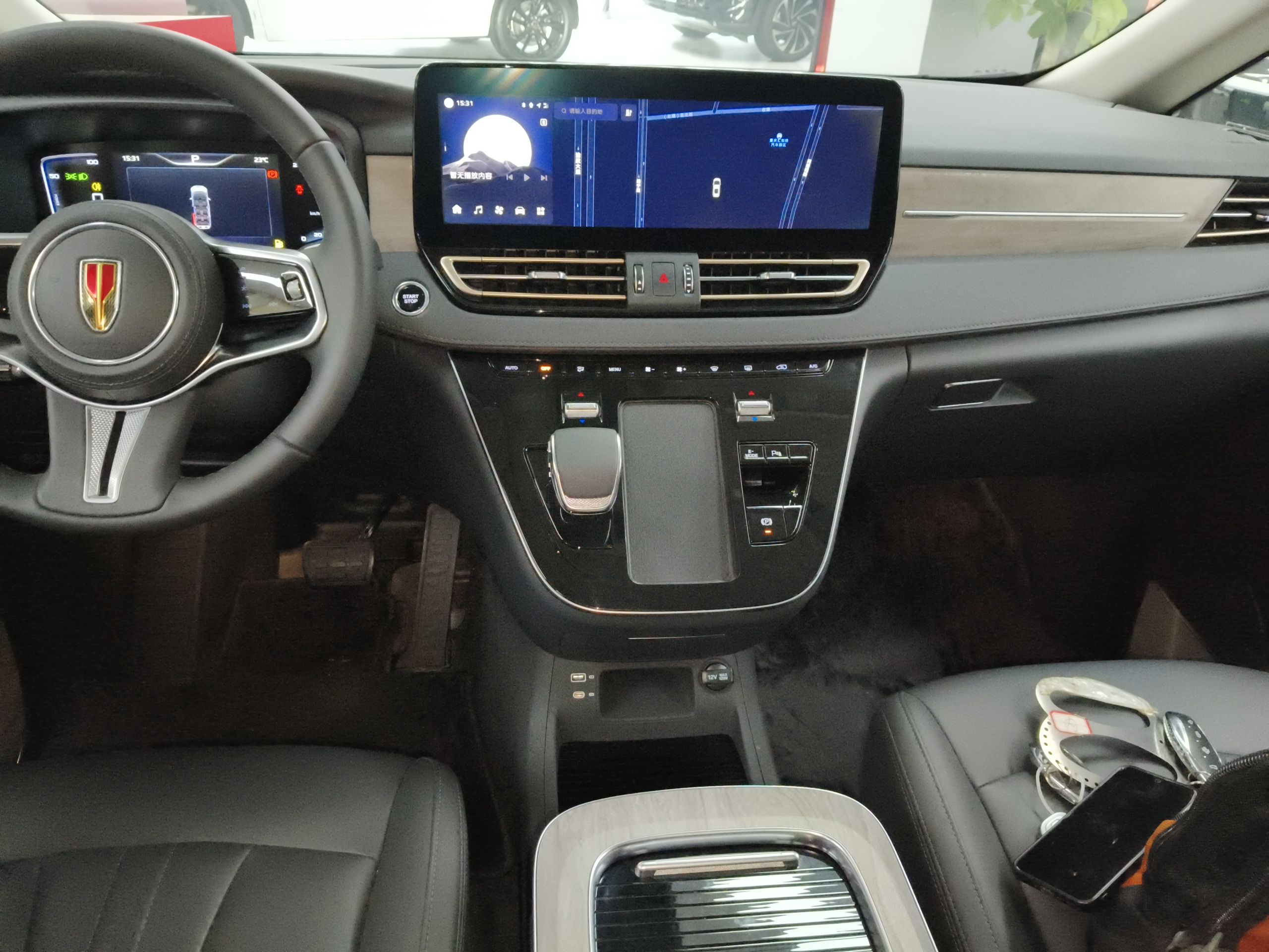 Hongqi HQ9 PHEV 2024 2.0T Four-Wheel Drive Business Edition — снимка 15