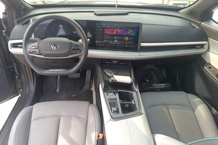 Used CHANGAN UNI-T 2023 Second-Generation 1.5T Prestige Model
