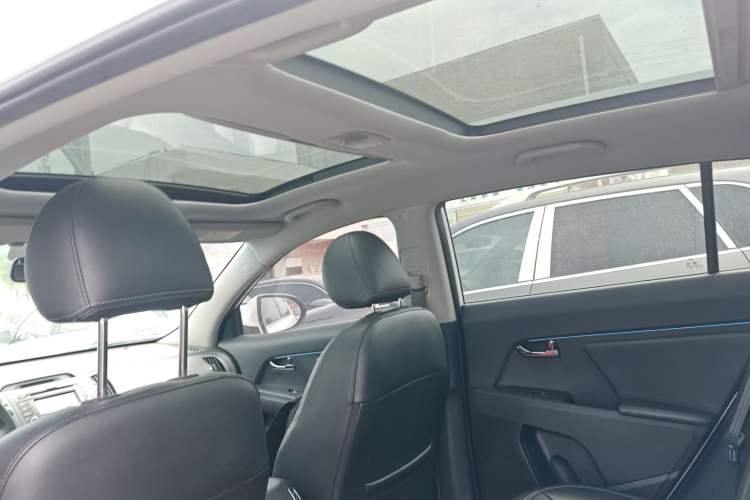 Used Kia Sportage R 2016 2.0L Automatic Two-Wheel Drive DLX Headliner