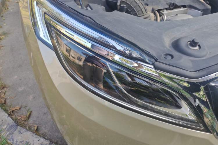 Used Buick GL8 2018 ES 28T Premium Model China VI Standard
