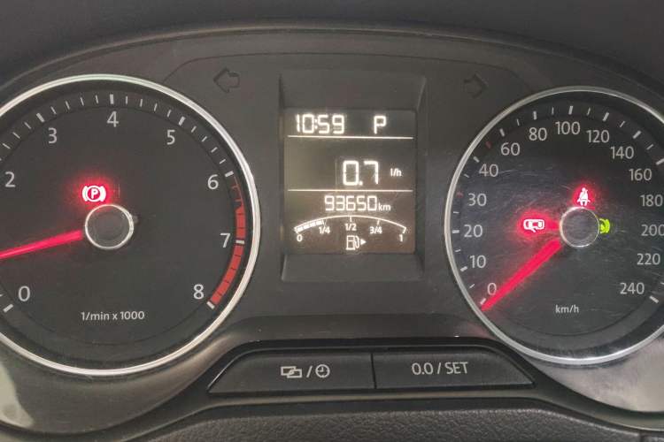 Used Volkswagen Polo 2014 1.6L Automatic Comfort Edition