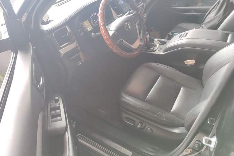 Used Toyota Highlander 2017 2.0T Four-Wheel Drive Luxury Edition 7 Seats
