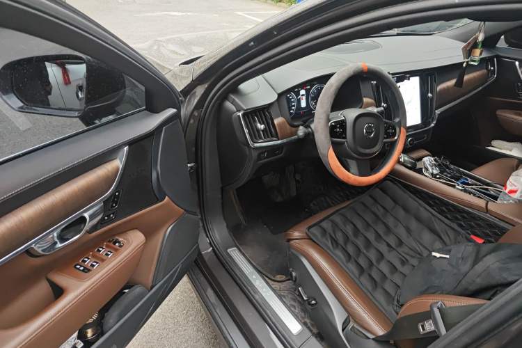 Used Volvo S90 2021 B5 Zhiyuan Luxury Edition
