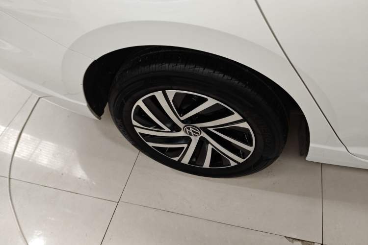 Used Volkswagen Lavida 2022 280TSI DSG Comfort Edition Right Rear Wheel Hub