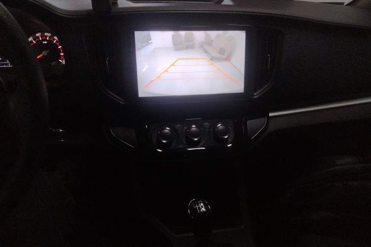 Used FORTHING Lingzhi 2024 M5L 1.5T Manual Comfort 9-Seater