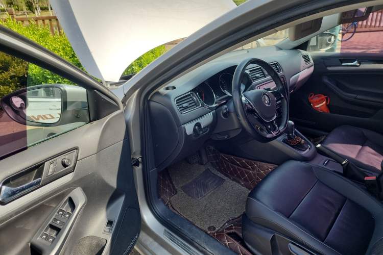 Used Volkswagen Sagitar 2015 1.6L Automatic Comfort Model Driver Seat