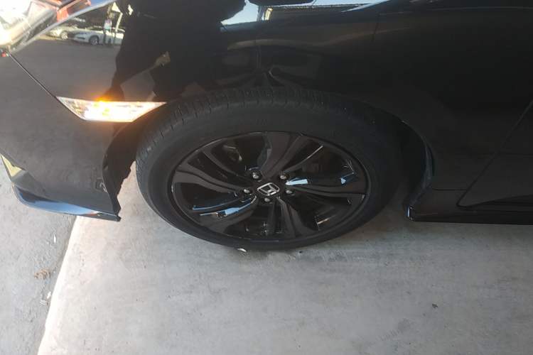 Used Honda Civic 2021 HATCHBACK 220TURBO CVT Trendy Cool Edition
