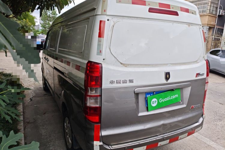 Used Jinbei New Hiace X30L 2022 1.5L Wealth Edition Air-Conditioning-Free Van China VI Standard SWC15M
