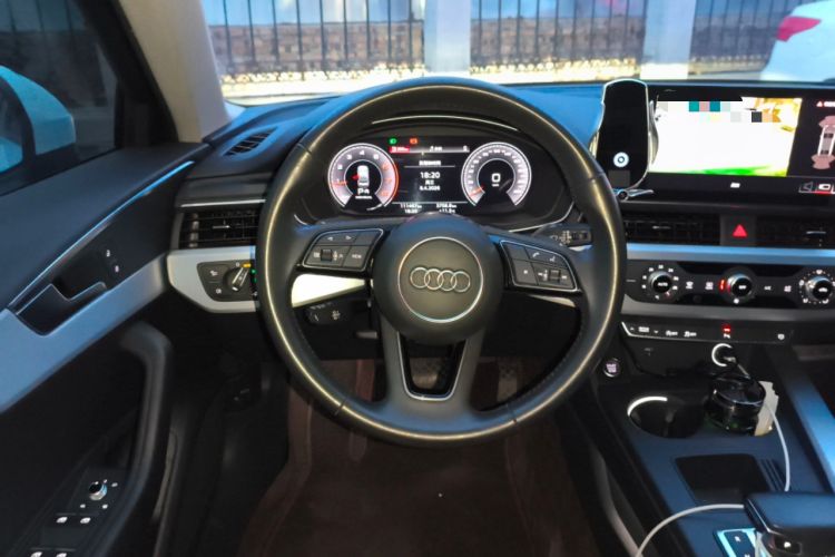 Used Audi A4L 2020 40 TFSI Fashion Dynamic Model Steering Wheel