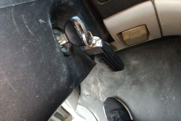 Used FORTHING Lingzhi 2016 V3 1.5L 7-Seater Standard Model China V Emission Standard