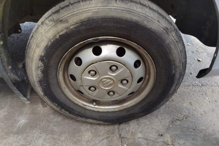 Used Foton Toano 2019 2.5T Extended-Wheelbase Mid-Roof 5-7 Seater 4J25TC3