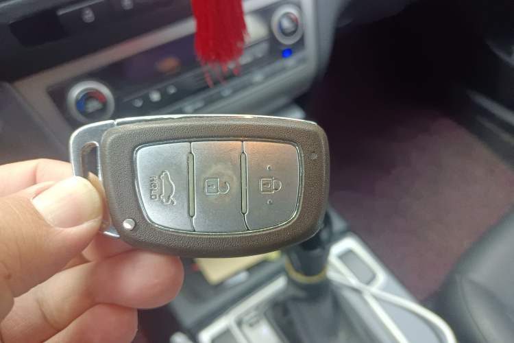 Used Hyundai Mistra 2014 1.8L Automatic Smart GLS
