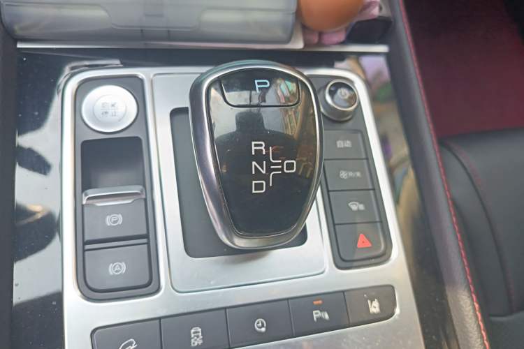 Used BYD Tang New Energy 2018 DM 2.0T All-Wheel Drive Smart Connectivity Luxury Model 7 Seats China V Emission Standard