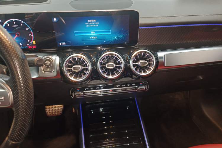 Used Mercedes-Benz GLB AMG 2021 AMG GLB 35 4MATIC Audio And AC Panel