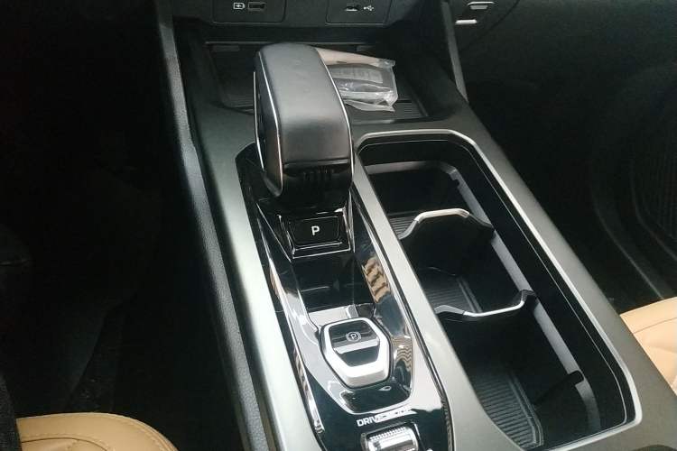 Used Geely Auto Haoyue L 2023 2.0T DCT Flagship Version