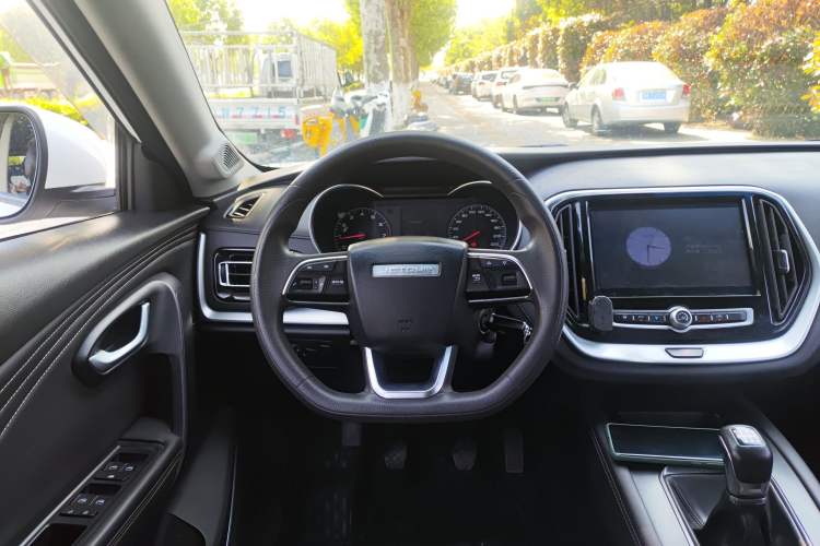 Used JETOUR X70M 2022 1.5T Manual Advanced Partner Version 5 Seats Steering Wheel