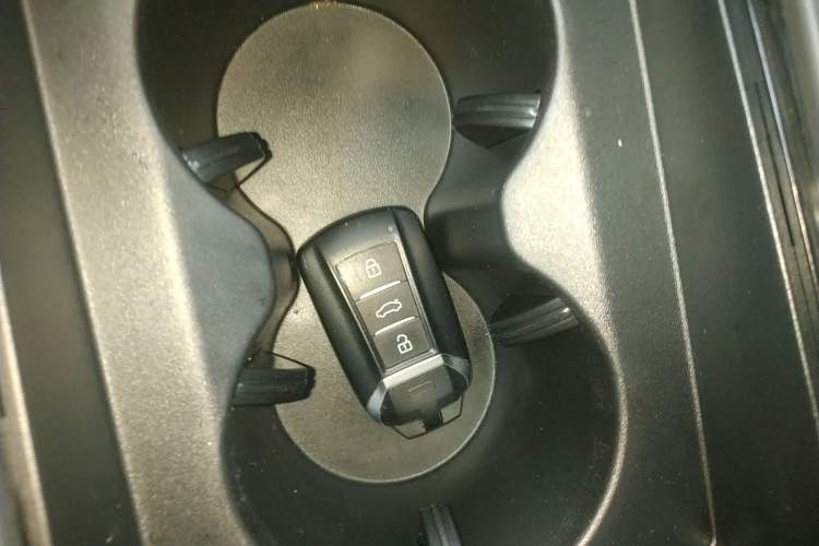 Used Dongfeng Aeolus Yixuan 2021 230T Automatic Zuiying Knight Edition Interior 1