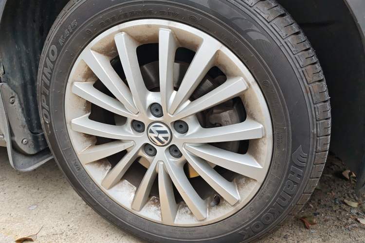 Used Volkswagen Lavida 2013 Revised Version 1.6L Automatic Luxury Edition
