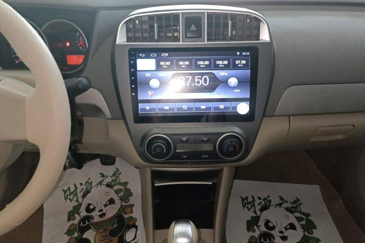 Used Nissan Sylphy 2016 Classic 1.6XE Manual Leading Edition Audio And AC Panel