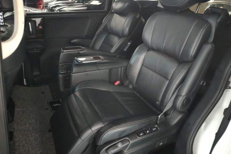 Used Honda Elysion 2016 2.4L Supreme Edition