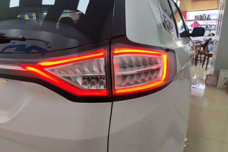 Used Ford Edge 2015 2.0T GTDi Four-Wheel Drive Prestige Model