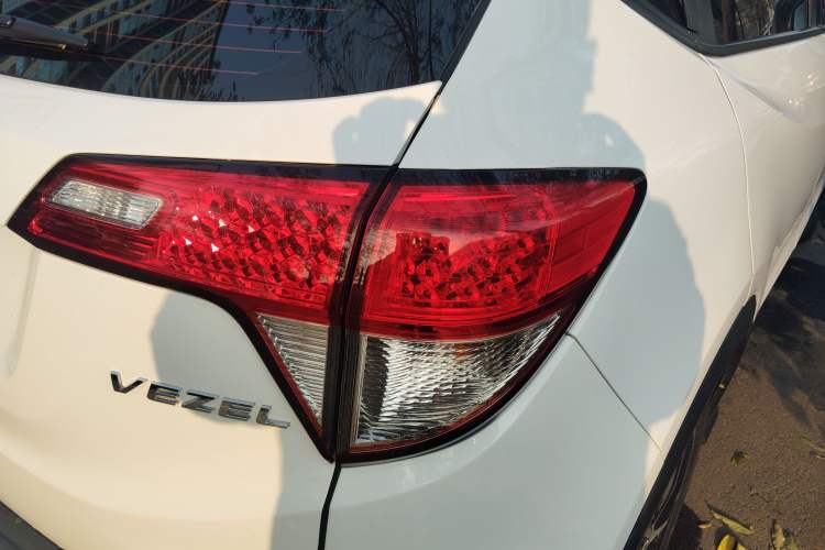 Used Honda Vezel 2020 1.5L CVT Pioneer Edition
