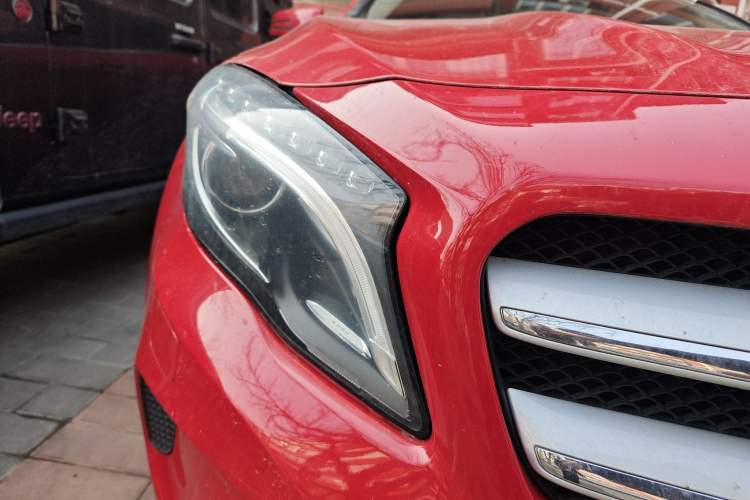 Used Mercedes-Benz GLA 2015 GLA 200 Fashion Model Right Front Headlight