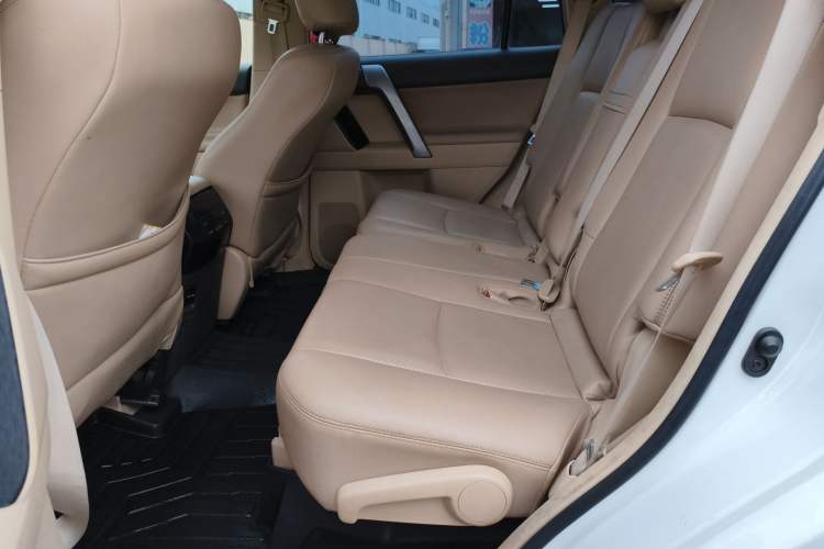 Used Toyota Prado 2014 2.7L Automatic 7-Seater U.S.-Spec Version Left Rear Seat
