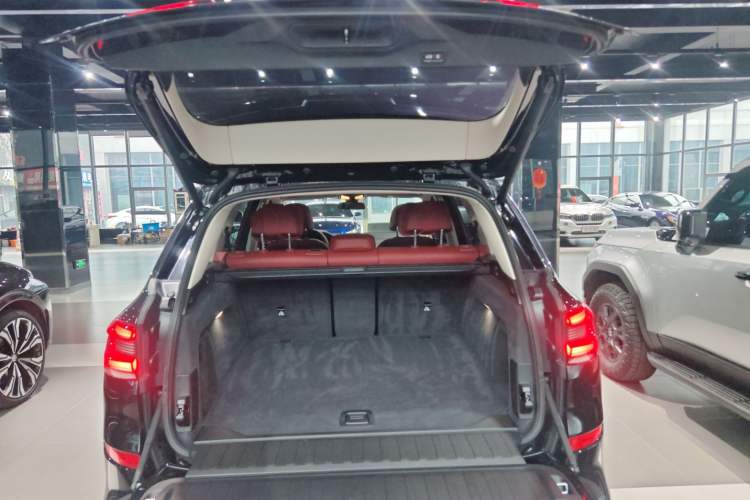 Used BMW X5 2022 xDrive 30Li Luxury M Sport Package