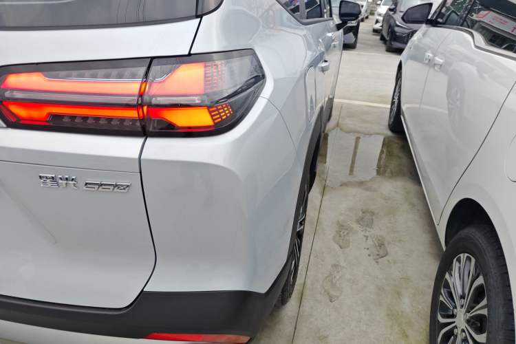 Used Wuling Starlight 560 2026 1.5T CVT Elite Edition