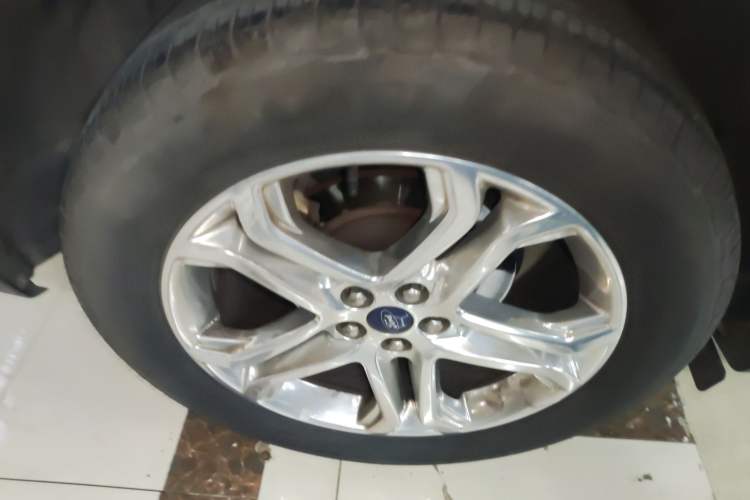 Used Ford Edge 2016 EcoBoost 245 Two-Wheel-Drive Titanium 7-Seater