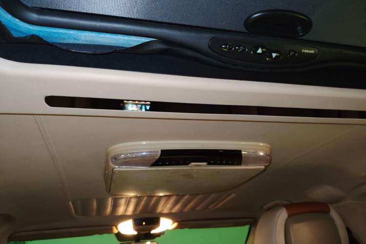 Used Mercedes-Benz Viano 2013 3.0L Navigator Edition
