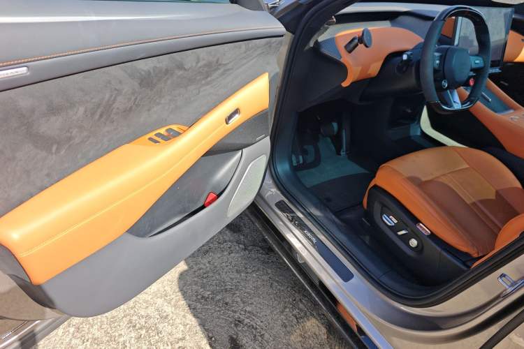 Used Xiaomi Auto YU7 2025 Ultra-Long Range High-Performance All-Wheel-Drive Max Edition