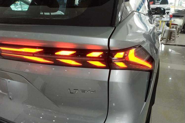 Used Geely Galaxy L7 2025 EM-i 115km Exploration+ Edition
