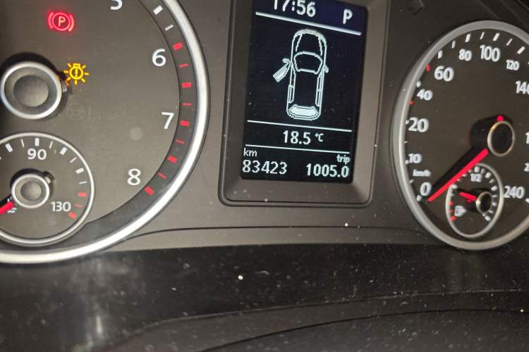 Used Volkswagen Tiguan 2016 280TSI Automatic Two-Wheel-Drive Silk Road Style Edition Odometer Close Up