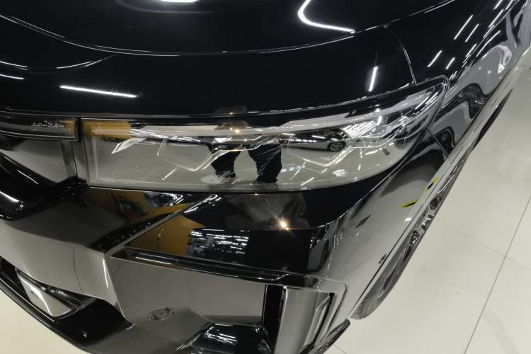 Used VOYAH FREE 2025 318 318 km Rear-Drive Touring Edition Left Front Headlight