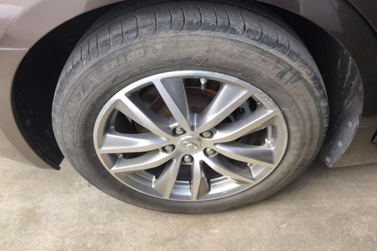 Used Infiniti Q50L 2015 2.0T Comfort Edition Right Rear Wheel Hub