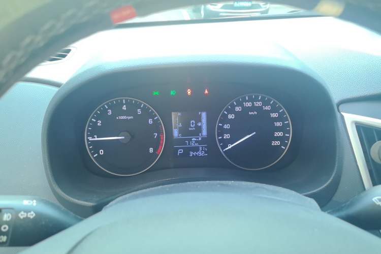 Used Hyundai ix25 2015 1.6L Automatic Two-Wheel Drive Smart GLS Trim Instrument Cluster