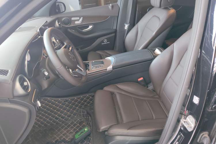 Used Mercedes-Benz GLC 2022 Refreshed GLC 300 L 4MATIC Dynamic Edition Prestige Version Left Front Seat