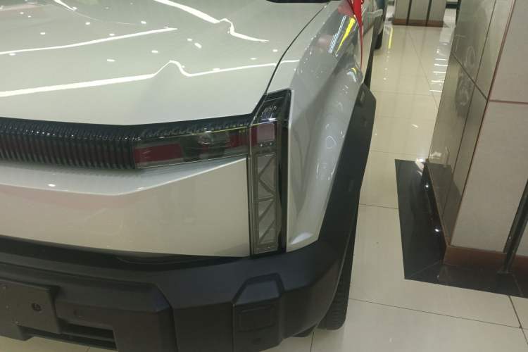 Used iCAR 03 2024 472km Four-Wheel Drive Long-Range Version
