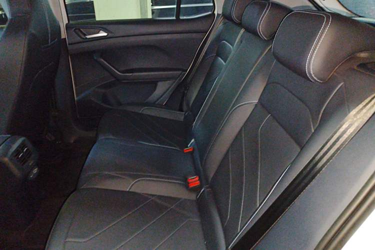 Used Volkswagen Tharu 2025 NewRui 300TSI Prestige Edition