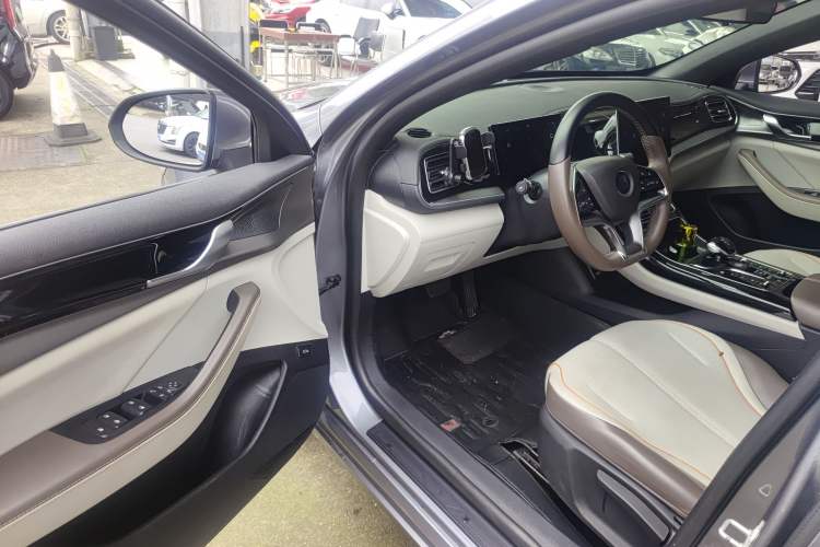 Used BYD Qin PLUS 2023 Champion Edition EV 510KM Leading Model
