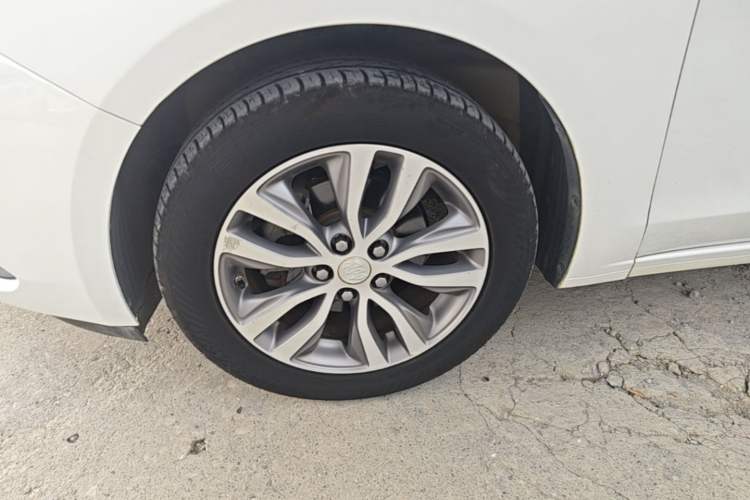 Used Buick GT 2018 18T Automatic Elite Model