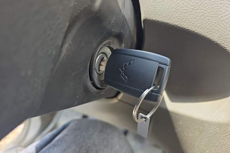 Used Wuling Rongguang V 2015 1.2L Base Version Vehicle Key