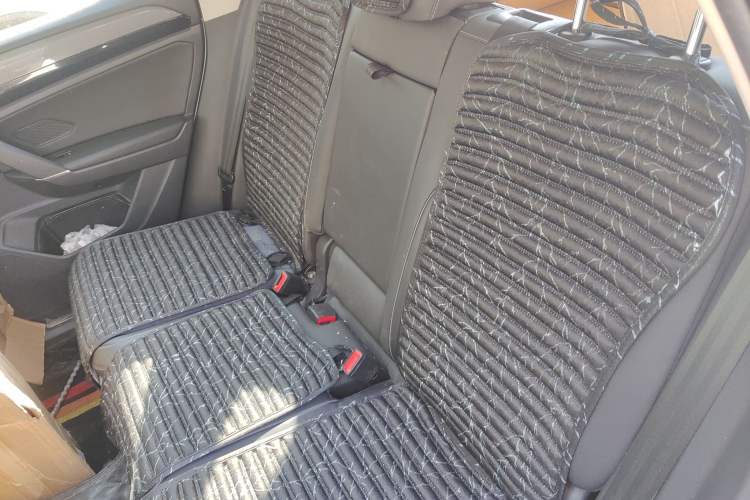 Used Volkswagen Tayron X 2020 330TSI Two-Wheel Drive Luxury Smart Connectivity Version Left Rear Seat