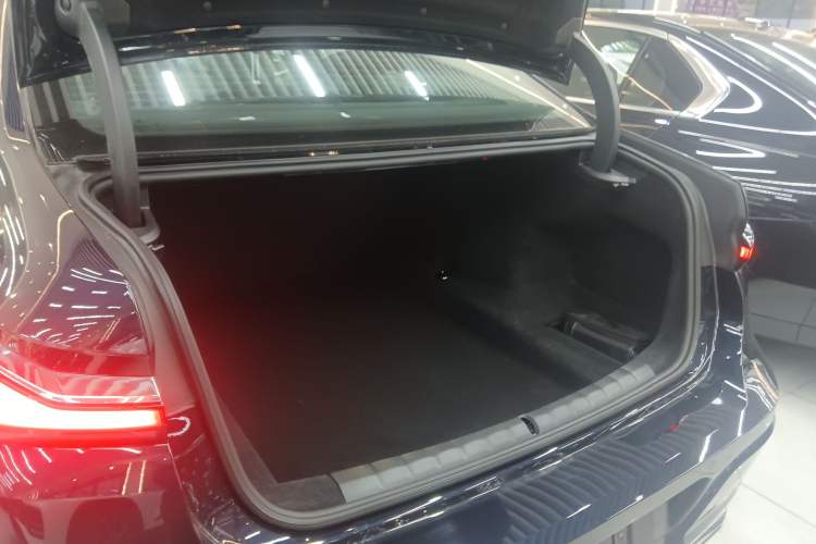 Used BMW 7 Series 2023 735Li M Sport Package
